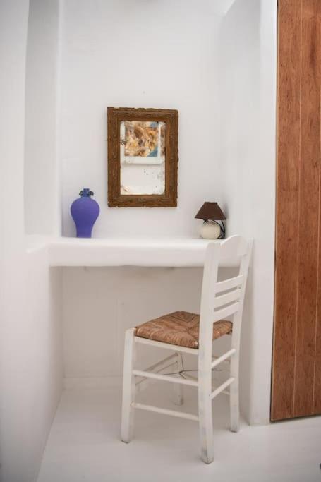 Astrea Suites "Ostria Cave Villa-Outdoor Jacuzzi" Oía Exterior photo